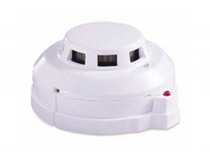Horing photoelectric smoke detector, Voltage Range 12 ~ 30V DC, Alarm Current Max.30mA.